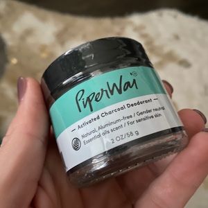 Piperwai activated charcoal deodorant